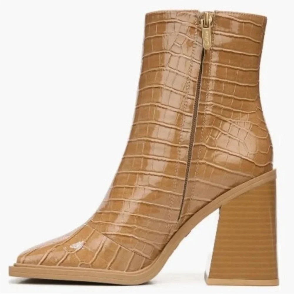 NWT Circus by Sam Edelman Layla Bootie in Caramel - Size 8